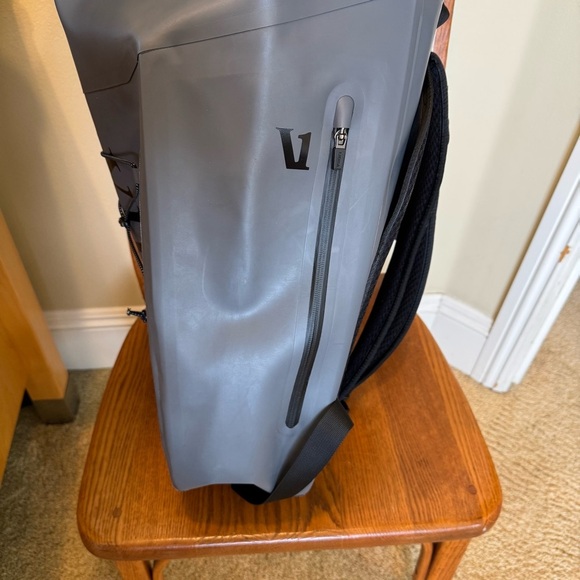 Vuori Dry Bag Back Pack Charcoal Black Rubber Waterproof New Multi Pocket - Picture 7 of 15